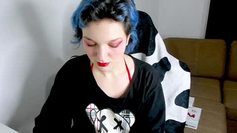 Snapshot of cutemetalgoddess chatting on December 24, 2024, 11:33 pm Alice online show from December 24, 2024, 11:33 pm