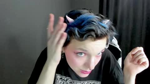 Snapshot of cutemetalgoddess chatting on January 13, 2025, 1:34 am Alice online show from January 13, 2025, 1:34 am