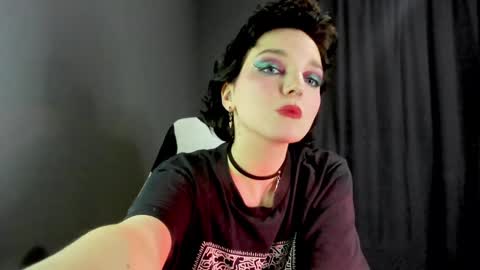 Snapshot of cutemetalgoddess chatting on January 16, 2025, 4:07 am Alice online show from January 16, 2025, 4:07 am