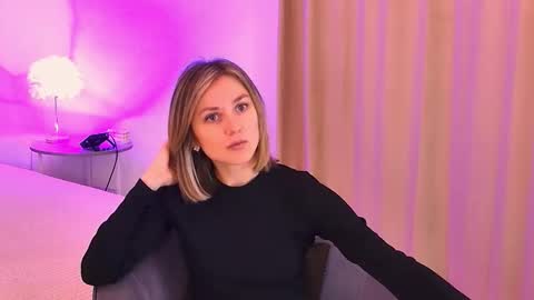 cutemirage online show from October 20, 2025, 2:39 pm