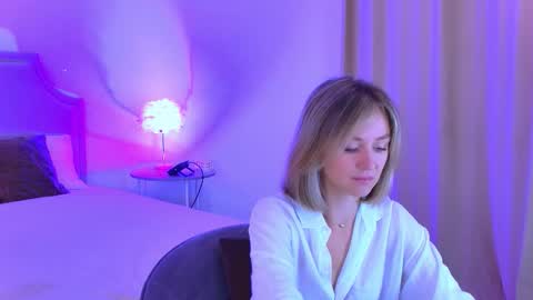 cutemirage online show from November 2, 2025, 2:30 pm