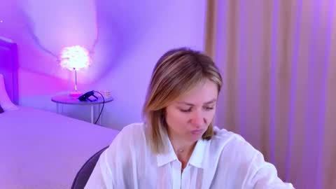 cutemirage online show from November 6, 2025, 2:40 pm