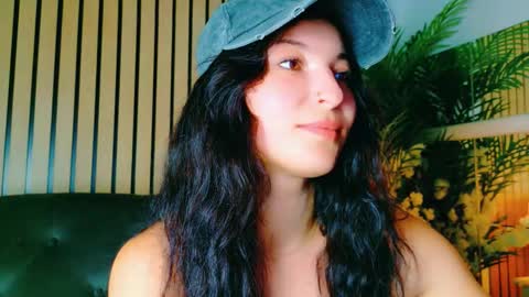 cuteness__girl online show from September 12, 2025, 6:57 am