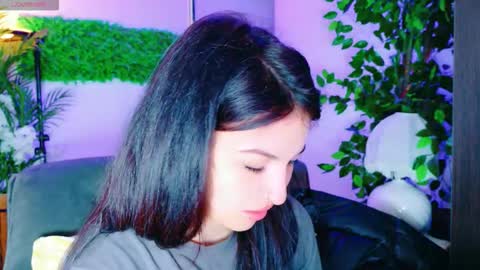 cuteness__girl online show from October 22, 2025, 6:24 am