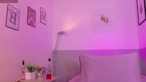Snapshot of cutepetitee chatting on April 23, 2026, 7:38 pm cutepetitee online show from April 23, 2026, 7:38 pm