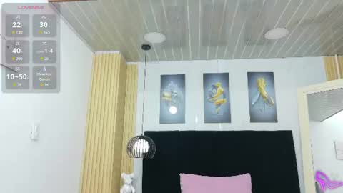 cutepetitee online show from July 30, 2026, 12:04 pm