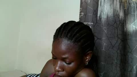 Snapshot of cutequeen8 chatting on December 9, 2024, 11:26 am Cutequeen8 online show from December 9, 2024, 11:26 am