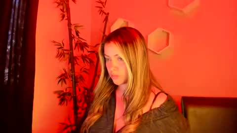 Snapshot of cutesamantha_ chatting on May 19, 2026, 9:43 pm cutesamantha_ online show from May 19, 2026, 9:43 pm
