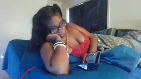 mary mack online show from October 23, 2025, 1:43 pm