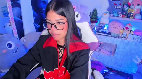  - independent model online show from March 11, 2025, 4:21 am