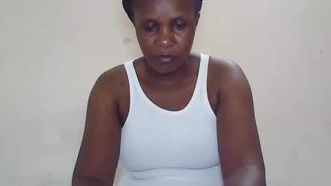 Snapshot of cutetinah chatting on June 17, 2026, 7:04 pm TAMARA online show from June 17, 2026, 7:04 pm