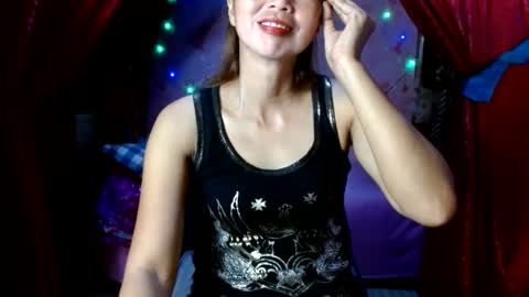 cutewina online show from February 25, 2025, 9:53 am