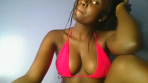 cutie_choco online show from April 4, 2026, 7:55 pm