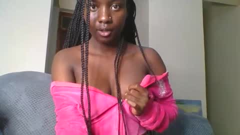 cutie_choco online show from April 18, 2026, 6:01 pm