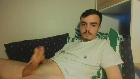 Snapshot of cutie_garlix chatting on July 14, 2026, 7:52 pm cutie garlix online show from July 14, 2026, 7:52 pm
