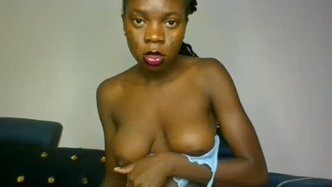 Snapshot of cutie_plush chatting on June 25, 2026, 7:29 pm cutieplush online show from June 25, 2026, 7:29 pm