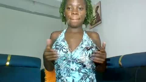 Snapshot of cutie_plush chatting on July 11, 2026, 7:49 pm cutieplush online show from July 11, 2026, 7:49 pm