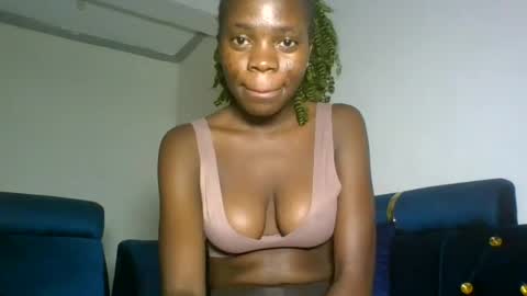 Snapshot of cutie_plush chatting on July 19, 2026, 6:33 pm cutieplush online show from July 19, 2026, 6:33 pm
