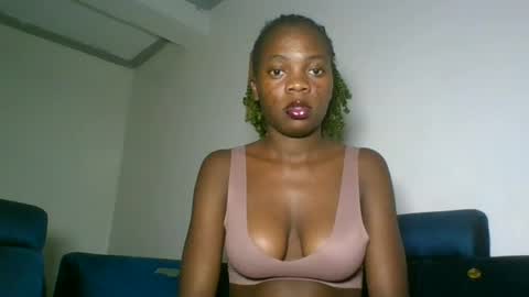 Snapshot of cutie_plush chatting on July 20, 2026, 8:55 pm cutieplush online show from July 20, 2026, 8:55 pm
