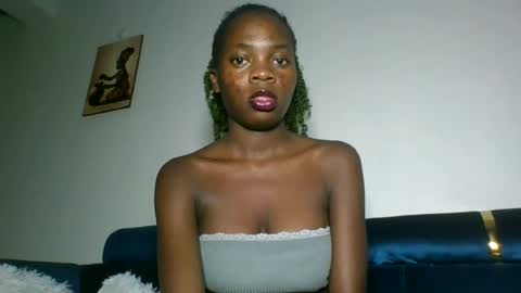 Snapshot of cutie_plush chatting on July 25, 2026, 7:33 pm cutieplush online show from July 25, 2026, 7:33 pm