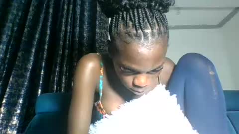 Snapshot of cutie_plush chatting on July 28, 2026, 7:26 pm cutieplush online show from July 28, 2026, 7:26 pm