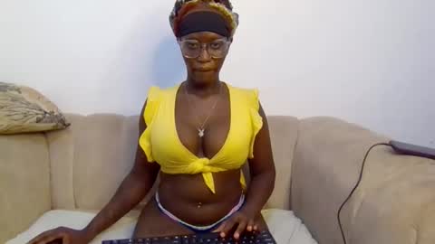 CUTIE online show from April 17, 2026, 12:19 pm