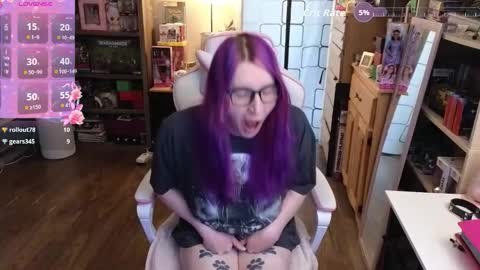 Cutie Velvette online show from March 10, 2026, 4:12 pm