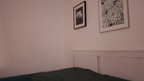 cutie_xoxo_ online show from April 27, 2026, 3:37 am