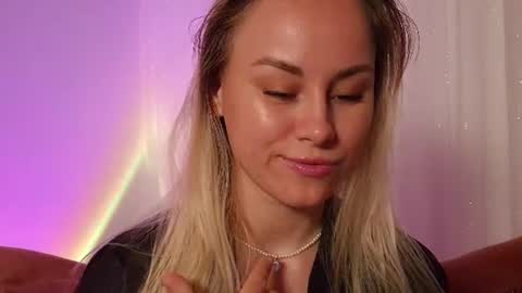 cutie_xoxo_ online show from July 5, 2026, 6:37 pm