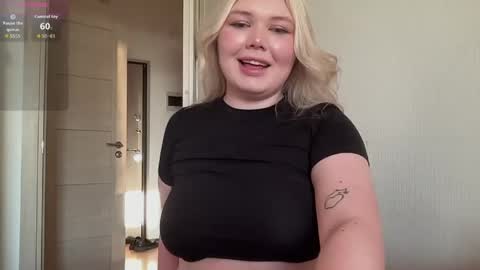 Snapshot of cutiejulie_ chatting on May 14, 2026, 5:31 pm Julie online show from May 14, 2026, 5:31 pm