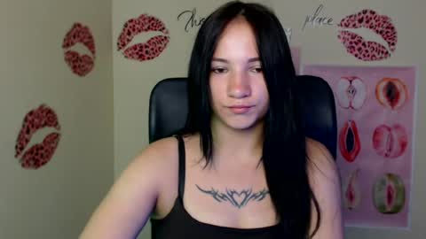 Snapshot of cutielady_ chatting on July 26, 2026, 5:59 am Emma online show from July 26, 2026, 5:59 am