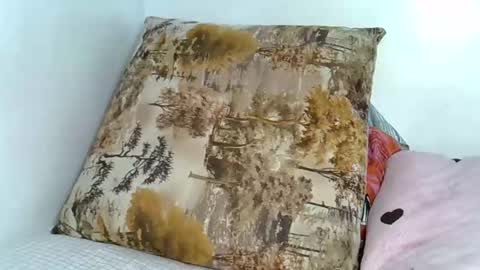 Snapshot of cuttey_slim chatting on September 11, 2025, 12:16 pm cuttey_slim online show from September 11, 2025, 12:16 pm