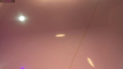 Laura online show from April 21, 2026, 11:05 am