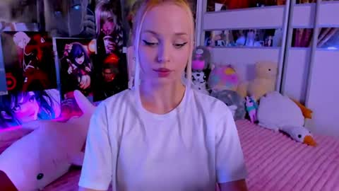 Snapshot of cuttie_ponyy chatting on June 25, 2026, 8:24 pm Nora online show from June 25, 2026, 8:24 pm