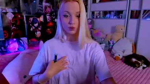 Snapshot of cuttie_ponyy chatting on July 15, 2026, 8:14 pm Nora online show from July 15, 2026, 8:14 pm