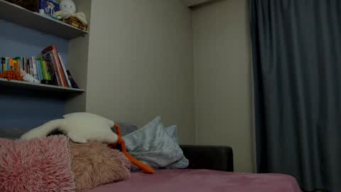 Snapshot of cuttiebunny chatting on January 13, 2025, 1:13 am cuttiebunny online show from January 13, 2025, 1:13 am