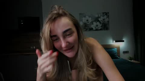 Snapshot of cuttiechloe chatting on December 29, 2024, 1:02 am CuttieChloe online show from December 29, 2024, 1:02 am