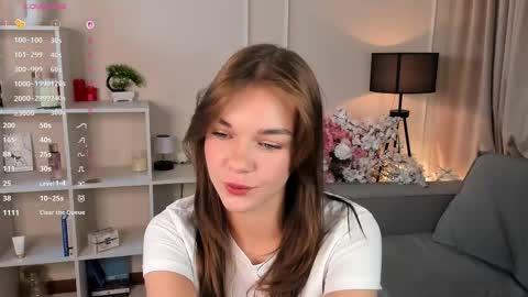 Cwen online show from September 10, 2025, 7:14 pm