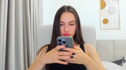 Eva online show from September 21, 2025, 5:36 pm