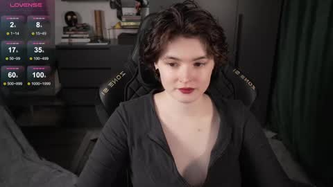 Helen Blossom online show from June 1, 2026, 1:46 pm