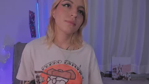  cyber zoe   online show from April 15, 2026, 1:23 am