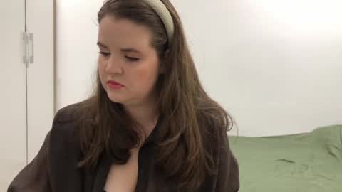 Cynthia online show from May 3, 2026, 11:27 am
