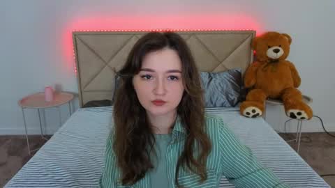 Snapshot of cyrenaluxe chatting on May 9, 2026, 5:45 am Cyrena online show from May 9, 2026, 5:45 am