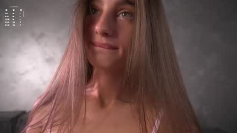 Snapshot of czamabech chatting on July 10, 2026, 1:10 am Isabella online show from July 10, 2026, 1:10 am