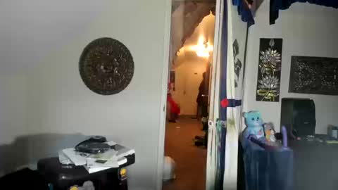 Andrew Thomas online show from October 19, 2025, 1:06 am