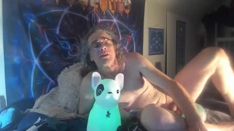 Andrew Thomas online show from October 21, 2025, 8:26 am