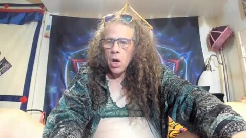 Andrew Thomas online show from November 9, 2025, 3:05 am