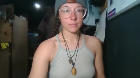 Snapshot of d3sert_moon chatting on December 16, 2025, 10:26 pm d3sert_moon online show from December 16, 2025, 10:26 pm
