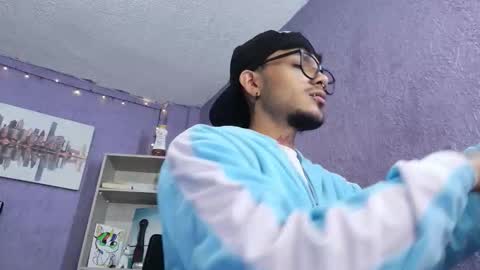 d4ni_king online show from November 19, 2025, 3:17 am