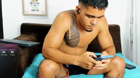 Snapshot of d_alex_ chatting on January 10, 2025, 10:36 pm Leo - online show from January 10, 2025, 10:36 pm
